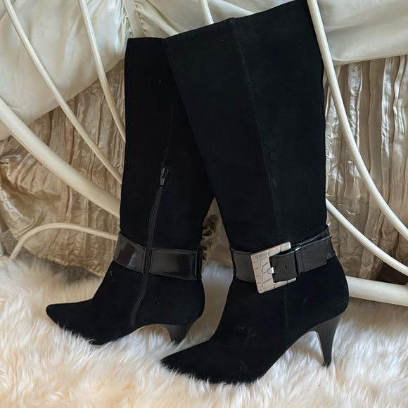 🎉🎉🎉HOST PICK🎉🎉🎉 Michael Kors Tall Black Suede Boots w/ Large Silver Buckle - Picture 1 of 11